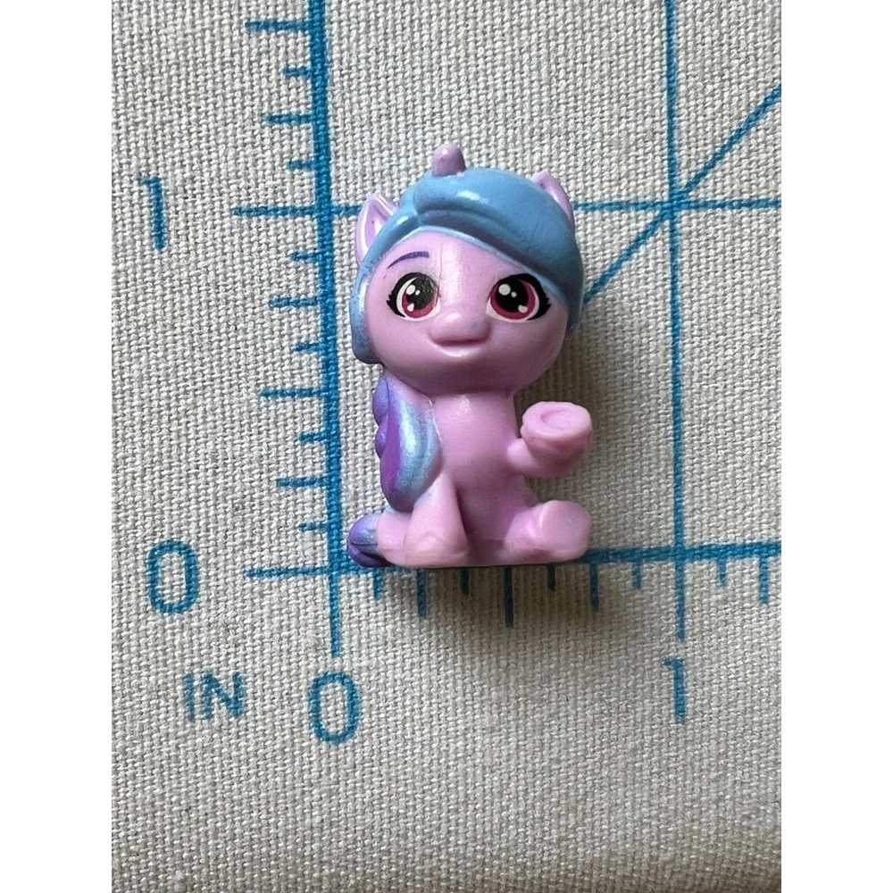 Izzy Moonbow Crystal Keychain My Little Pony Mini Figure Toy